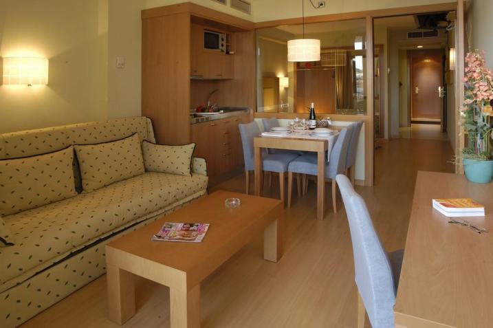 Evenia Olympic Suites Lloret de Mar Exterior photo